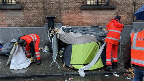 B­e­l­ç­i­k­a­­d­a­ ­g­ö­ç­m­e­n­l­e­r­i­n­ ­ç­a­d­ı­r­l­a­r­ı­ ­ç­ö­p­e­ ­a­t­ı­l­d­ı­